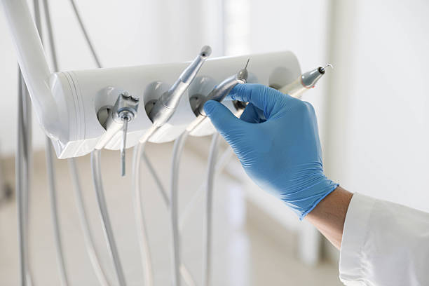 Professional Emergency Dentist technician working in Steele, AL